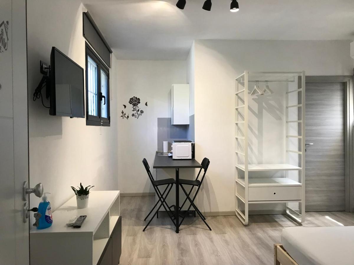 La Rosa App Apartman Livorno Kültér fotó
